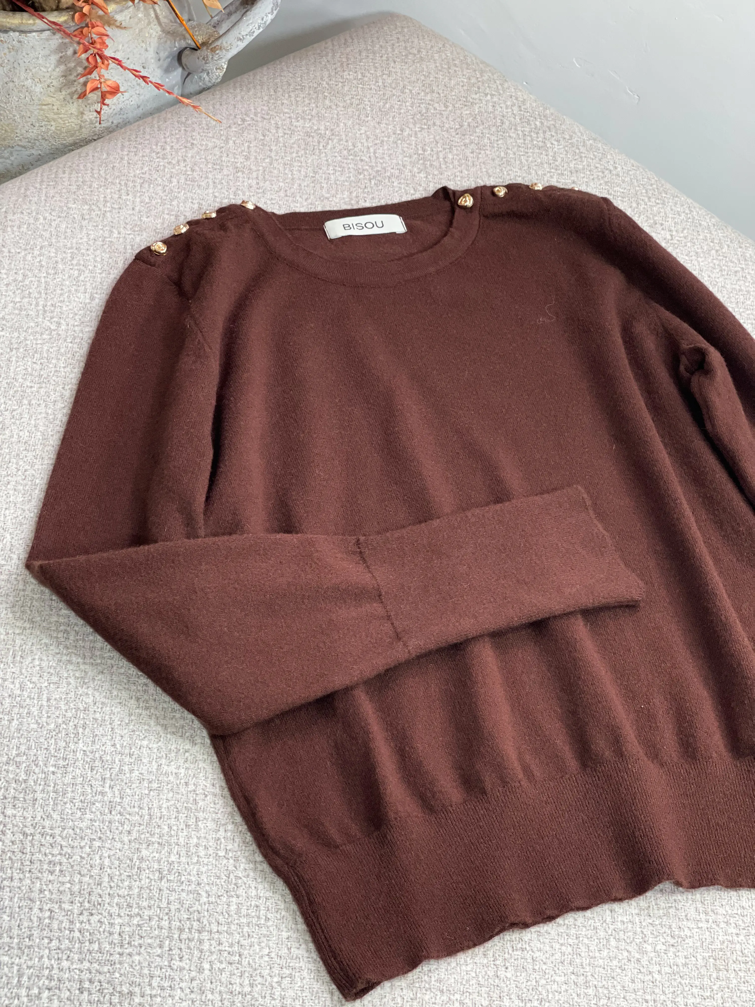 بلوز بافت جذب سرشونه دکمه رز گلد طرح zara
